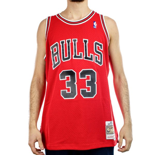 Mitchell & Ness Chicago Bulls NBA Scottie Pippen #33 Road 1997 Swingman Jersey 2.0 Trikot SMJYGS18153-CBUSCAR97SPI - rot-schwarz-weiss Jetzt online